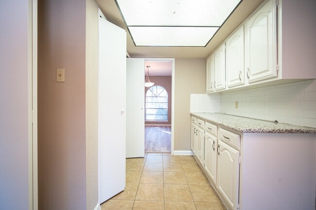 Building Photo - 2026 Quail Valley E Dr