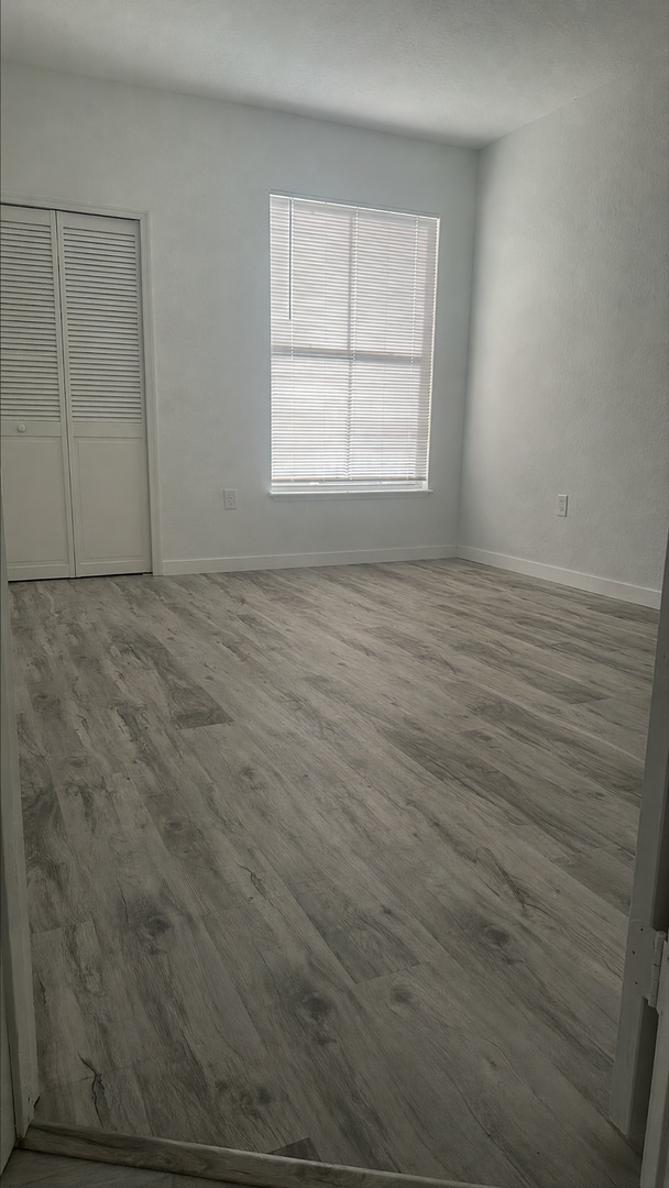 Building Photo - Beautifully Renovated 4 Bed / 2 Bath Condo in Visconti West Condominium- Water View