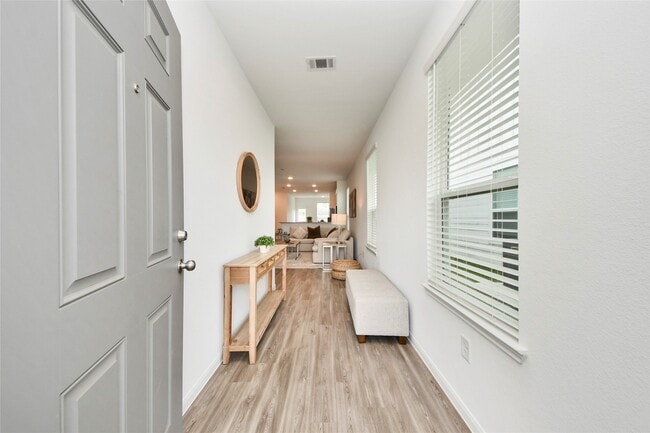 Building Photo - 23663 Cranberry Grader Ln