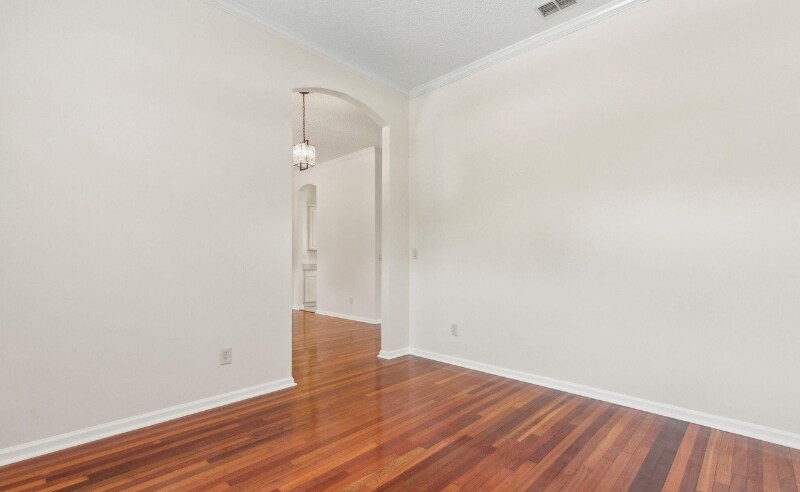 Building Photo - 1912 Bluebonnet Way