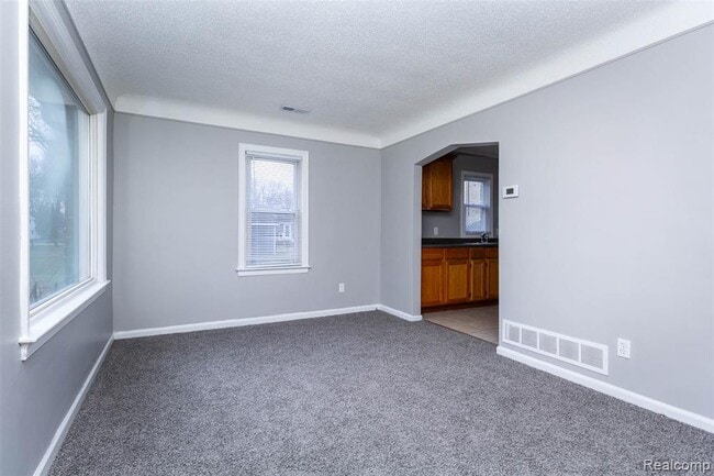 Building Photo - 9712 Cherokee St