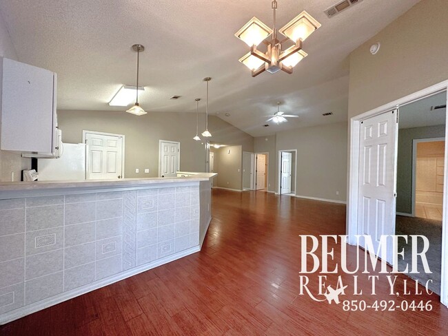 Building Photo - Charming 3br 2ba Home for Rent - Less than...