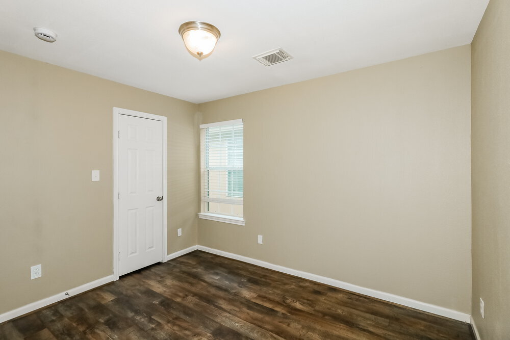 Building Photo - 4959 S Cancun