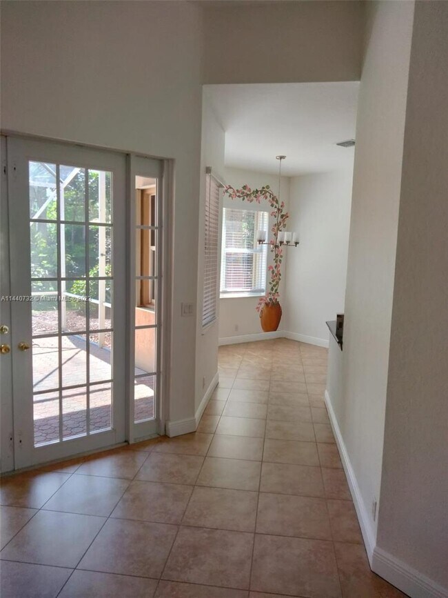 Building Photo - 8804 Via Tuscany Dr