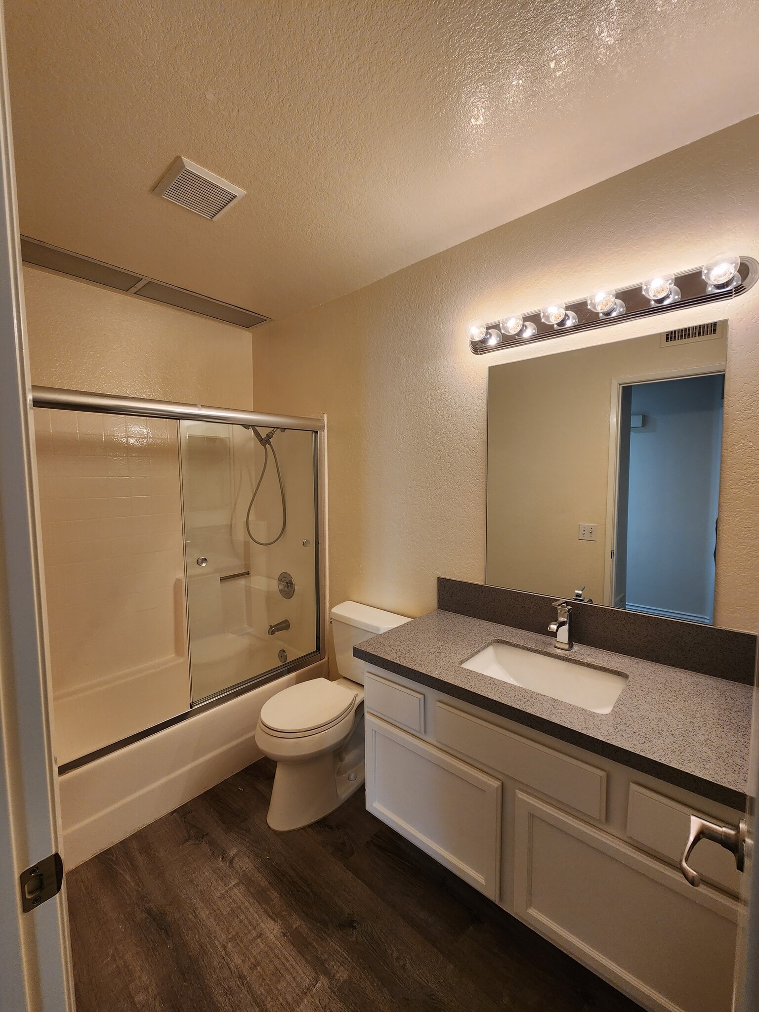 Building Photo - 7285 Calabria Ct