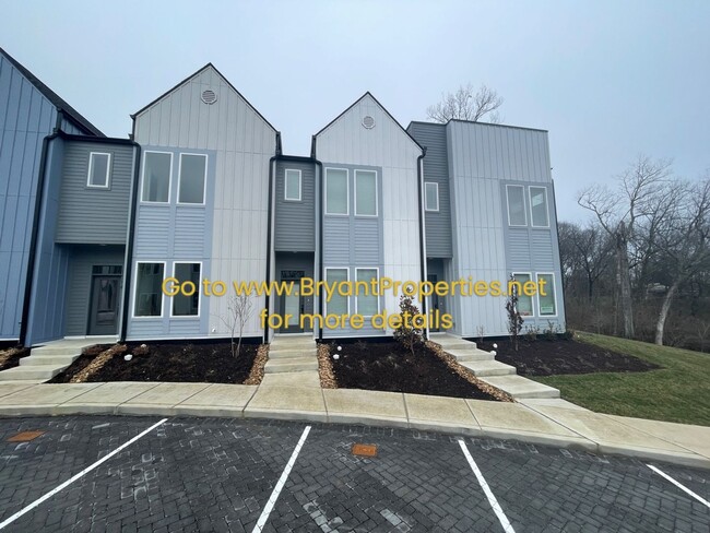 Primary Photo - Madison - New 2 Bedroom 2.5 Baths Condo
