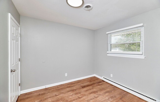 Building Photo - 3335 Boca Raton Dr