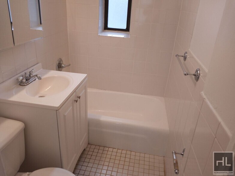 Building Photo - AMSTERDAM AVENUE