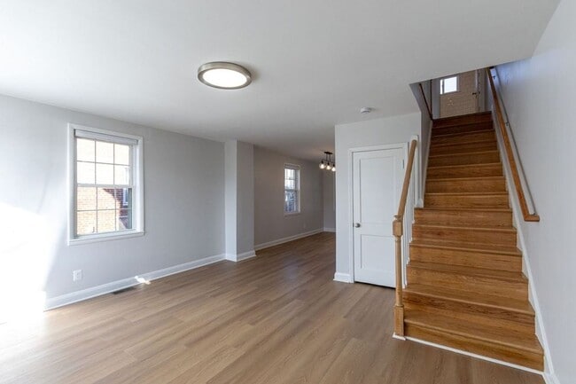 Building Photo - Renovated 3 Bed / 1.5 Bath in Essex | Parking Pad | Available 1/19/2026