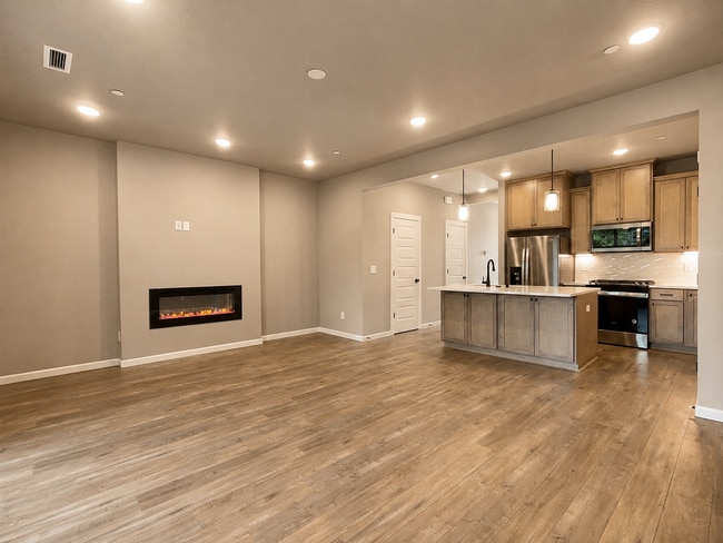 Building Photo - 13113 NE 71st Pl