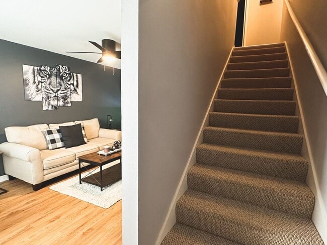 Building Photo - Beautiful 2 bedroom Townhouse!!!!!!!!!!!!