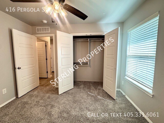 Building Photo - 416 Pergola St