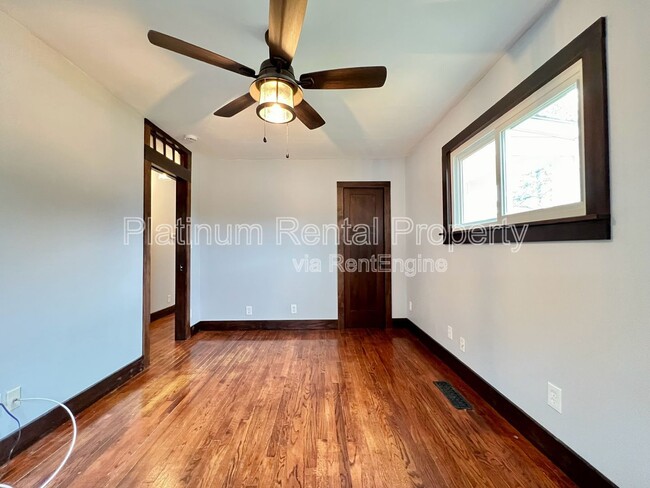 Building Photo - 651 Seminole Pl