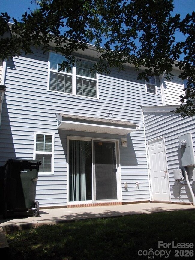 Building Photo - 2595 Brackley Pl NW