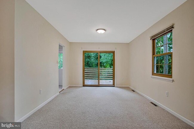 Building Photo - 607 Ridge Dr