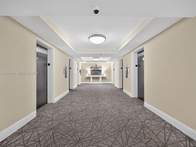 Building Photo - 2501 S Ocean Dr