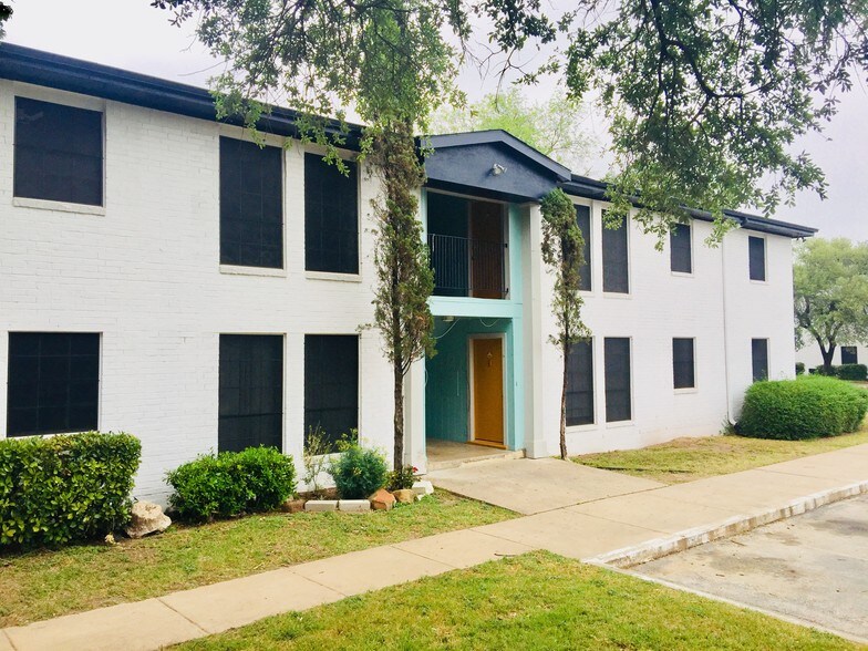 Meadows Edge Austin, TX Apartment Finder