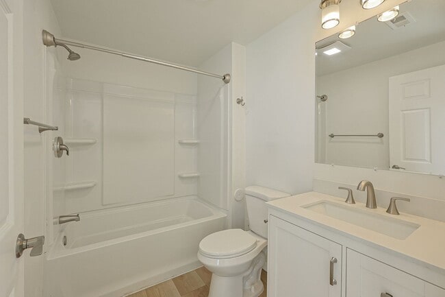 Building Photo - Peaceful 3BD/2BA Home in 55+ Community with Yard, Ocean View & Garage