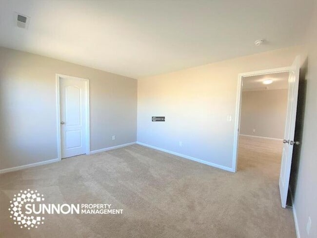 Building Photo - Charming 4 Bed, 3 Bath Home Corner Lot in Indian Trail!