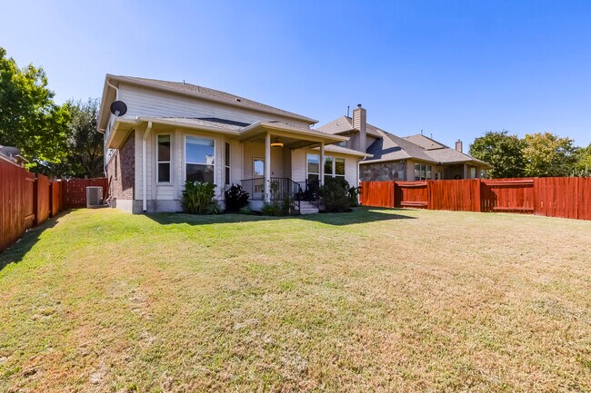 Building Photo - 1604 Greenside Dr