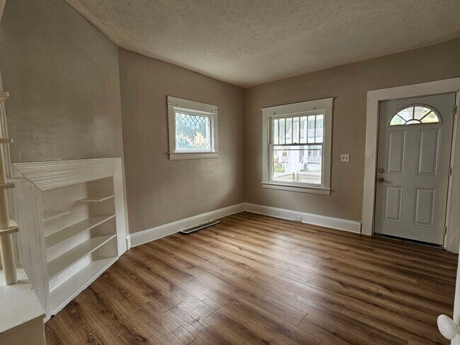 Building Photo - Idlewood Ave