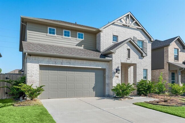 Building Photo - 20914 Kadefield Dr