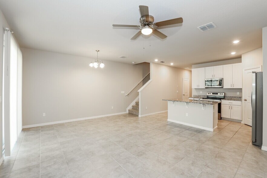 Building Photo - 3557 San Bernardino Way