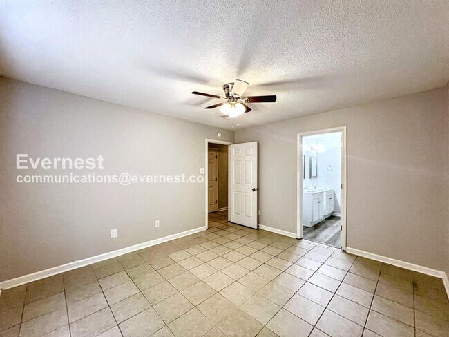 Building Photo - 375 Blair Dr W