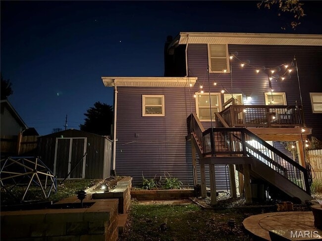 Building Photo - 341 Della Dr