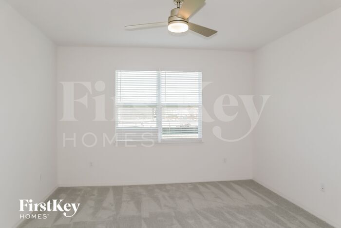 Building Photo - 1611 Isleta Lp