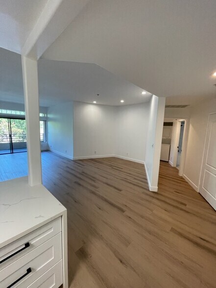 Building Photo - 4477 Woodman Ave