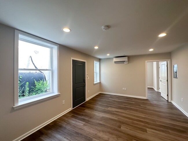 Building Photo - 5508 Belair Rd