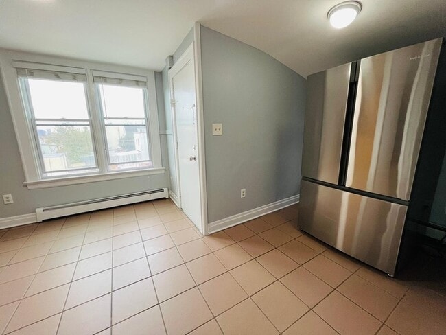 Building Photo - 98 Bergen Ave