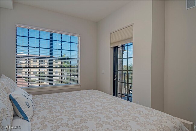 Building Photo - 8010 Via Sardinia St