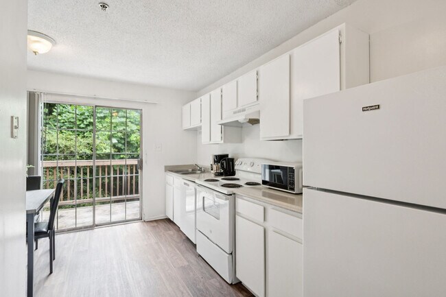 Building Photo - 635 Kenridge Pkwy