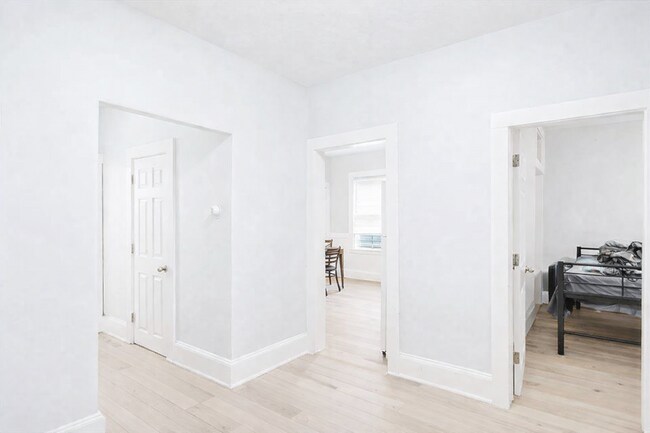 Building Photo - Twenty Three Deering