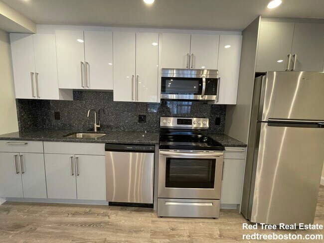 Building Photo - 1028a Commonwealth Ave