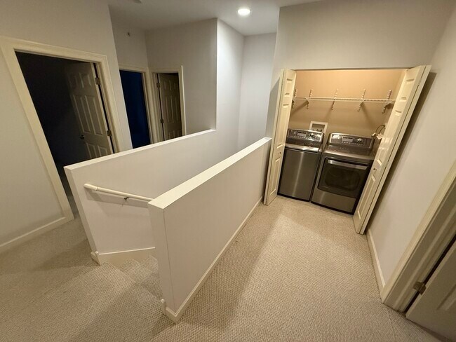 Building Photo - 24 Northfield Terrace