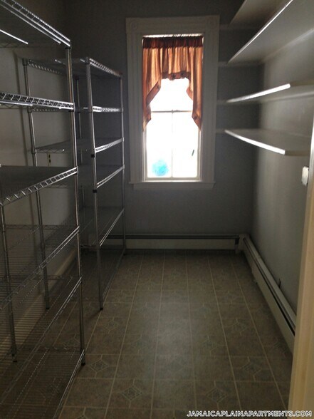 Building Photo - 116 Hyde Park Ave