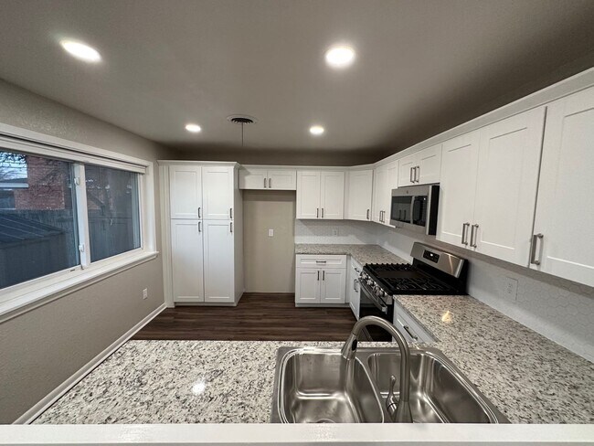 Building Photo - 5407 George Terrace