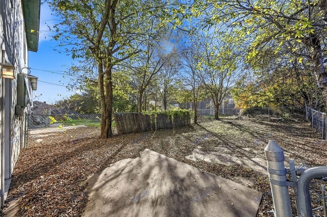 Building Photo - 8135 Julie Ave