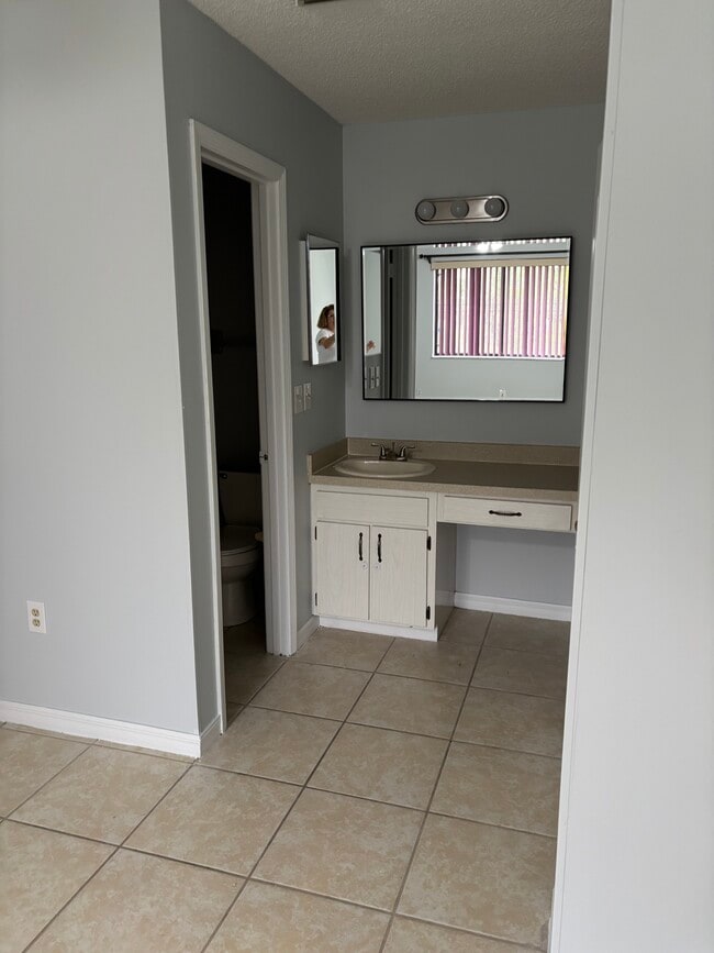 Building Photo - 471 Prestwick Pl