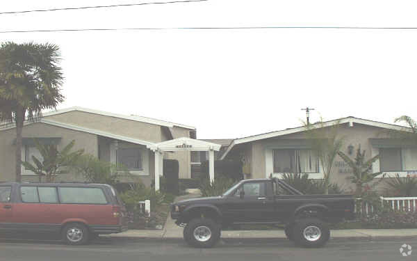 Primary Photo - Del Lake Manor Llc