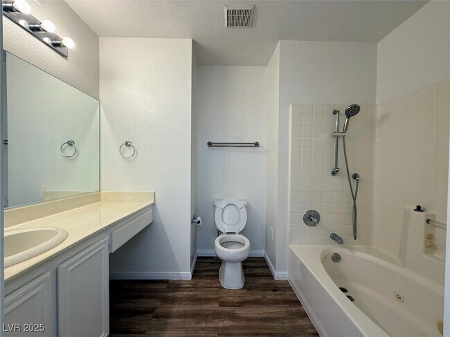 Building Photo - 8070 W Russell Rd