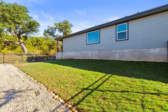Building Photo - 212 Florenz Ln