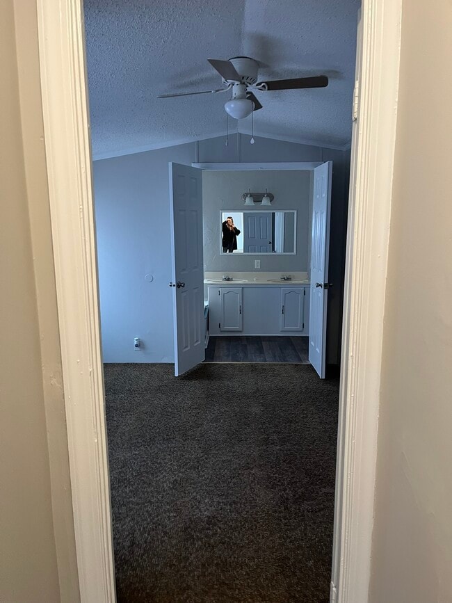 Building Photo - 1700 Lizzie Mill Rd