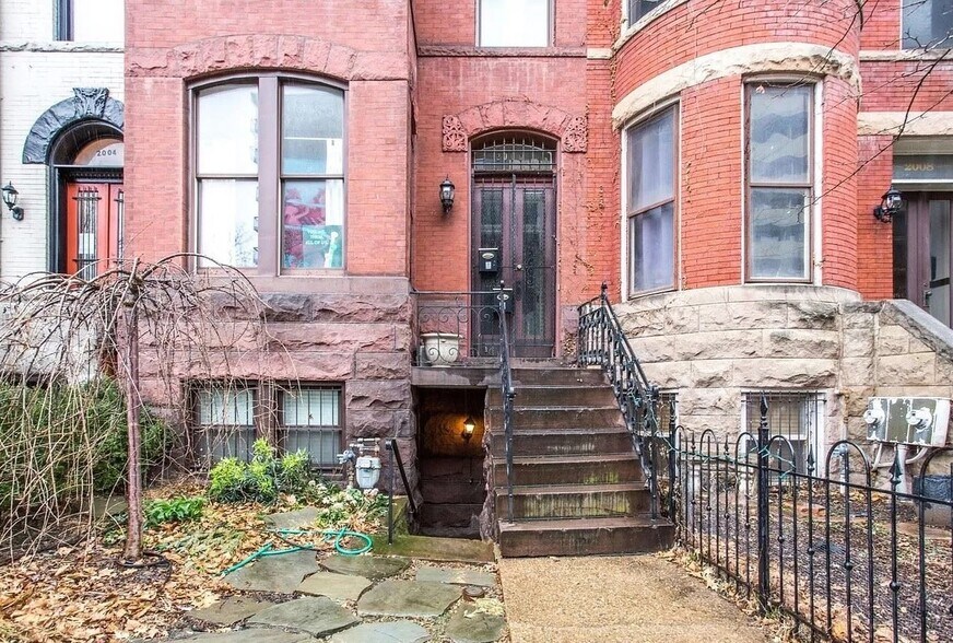 Building Photo - 2006 15th St NW