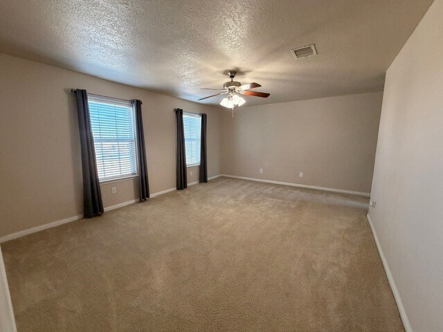 Building Photo - 2602 Shark Cir