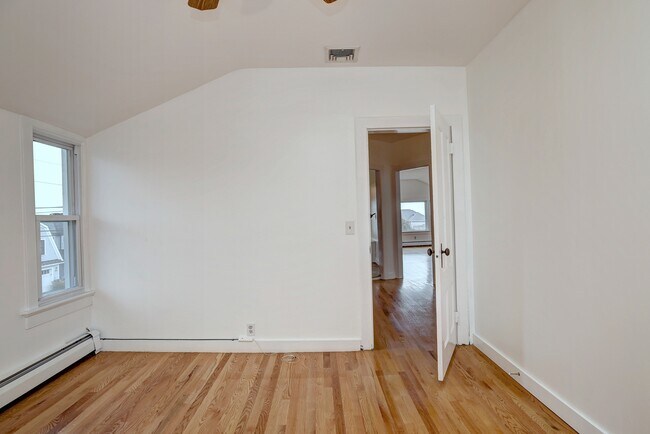 Building Photo - 83 Hawley Ave