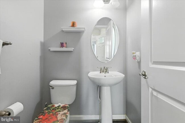 Building Photo - 8518 Cedar Chase Dr